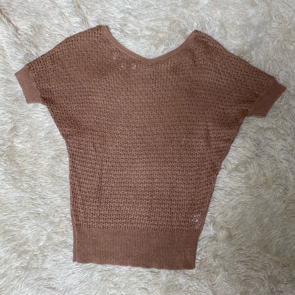 EUC Ann Taylor Loft Top - Picture 2 of 4